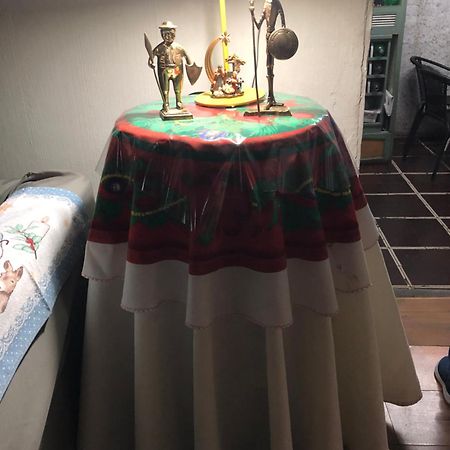 Don Quijote Family Homestay Сантьяго Экстерьер фото